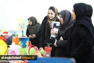 احضور ریاست ،همکاران ودانشجویان رشته مربی کودک آموزشکده دختران نجف آباد باحرکت نمادین یادوخاطره شهدای کشتی سانچی راگرامی داشتند 5
