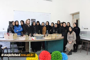 احضور ریاست ،همکاران ودانشجویان رشته مربی کودک آموزشکده دختران نجف آباد باحرکت نمادین یادوخاطره شهدای کشتی سانچی راگرامی داشتند 9