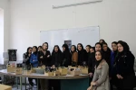 احضور ریاست ،همکاران ودانشجویان رشته مربی کودک آموزشکده دختران نجف آباد باحرکت نمادین یادوخاطره شهدای کشتی سانچی راگرامی داشتند 10
