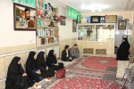 دیدار مسئولین آموزشکده فنی وحرفه ای دختران نجف آباد با خانواده شهید محسن حججی 3