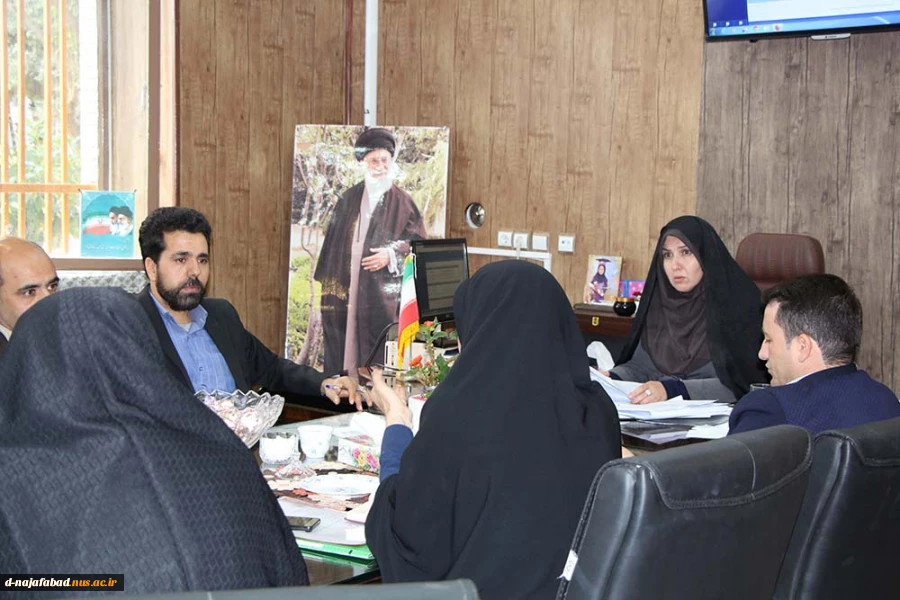جلسه ستاد شاهدوایثارگر درآموزشکده دختران نجف آباد برگزارشد 2
