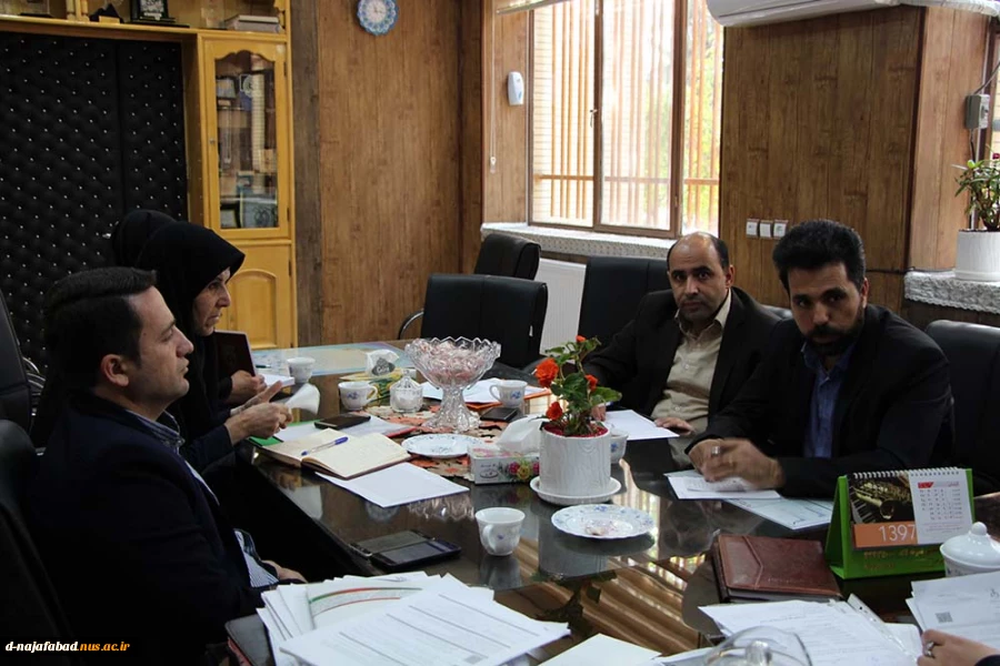 جلسه ستاد شاهدوایثارگر درآموزشکده دختران نجف آباد برگزارشد 3