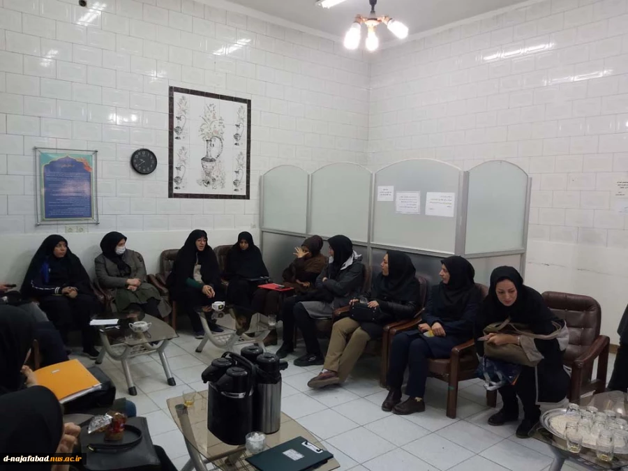 کارگاه آموزشی آشنایی و مراقبت از بیماری آنفولانزا توسط سرکار خانم دکتر نادری نژاد از شبکه بهداشت و درمان شهرستان نجف آباد در دانشکده فنی سمیه نجف آباد برگزار شد. 2