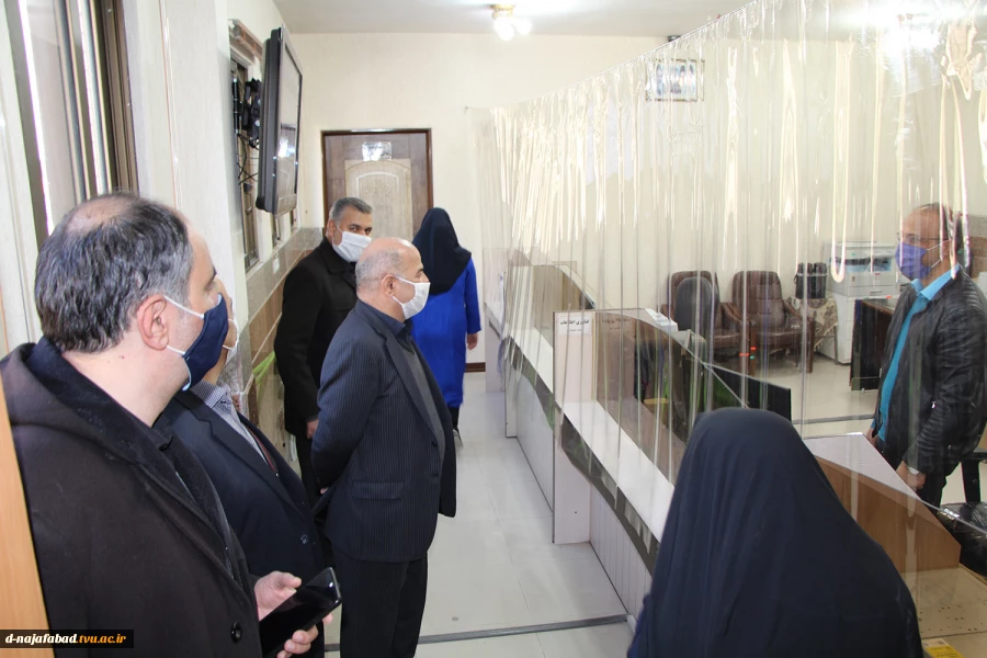 بازدید ریاست دانشگاه فنی وحرفه ای کشور جناب آقای دکتر صالحی عمران از آموزشکده دختران نجف آباد 7