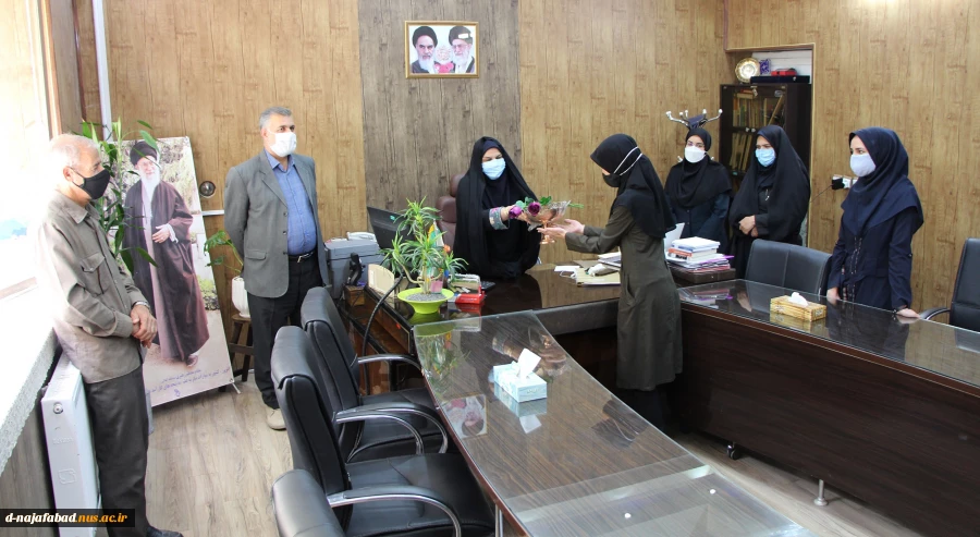 برگزاری بزرگداشت سالروز شهادت استاد مرتضی مطهری وگرامیداشت مقام معلم در آموزشکده فنی و حرفه ای دختران نجف آباد 2