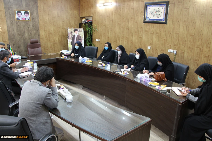 با حضور دکتر محمد باقری، رئیس سازمان بسیج اساتید استان اصفهان  سرپرست کانون بسیج اساتید آموزشکده دختران نجف اباد معارفه گردید 7