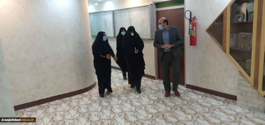 بازدید  مدیر کل امور دانشجویی دانشگاه فنی وحرفه ای سرکار خانم رباط جزی وهمراهان از آموزشکده دختران نجف آباد 7