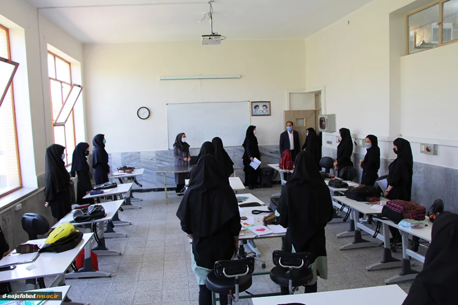 بازدید ونظارت دانشگاه فنی و حرفه ای از آموزشکده دختران نجف آباد مبنی بر تشکیل کلاس های حضوری   4