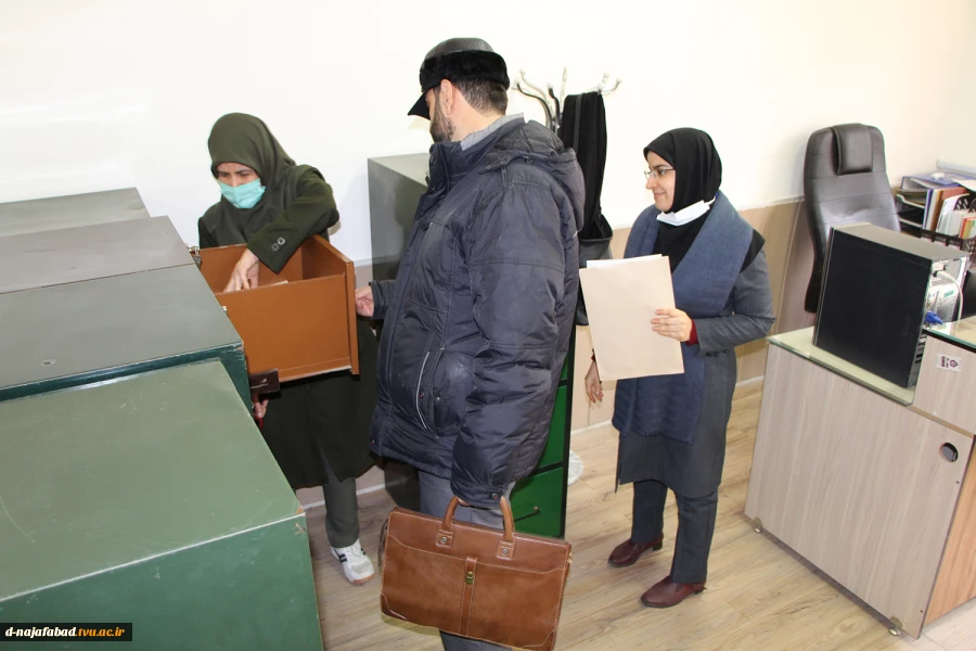 بازدید نماینده نظارت و ارزیابی وتضمین کیفیت دانشگاه فنی وحرفه ای استان اصفهان از امتحانات پایام ترم آموزشکده  دختران نجف آباد  6