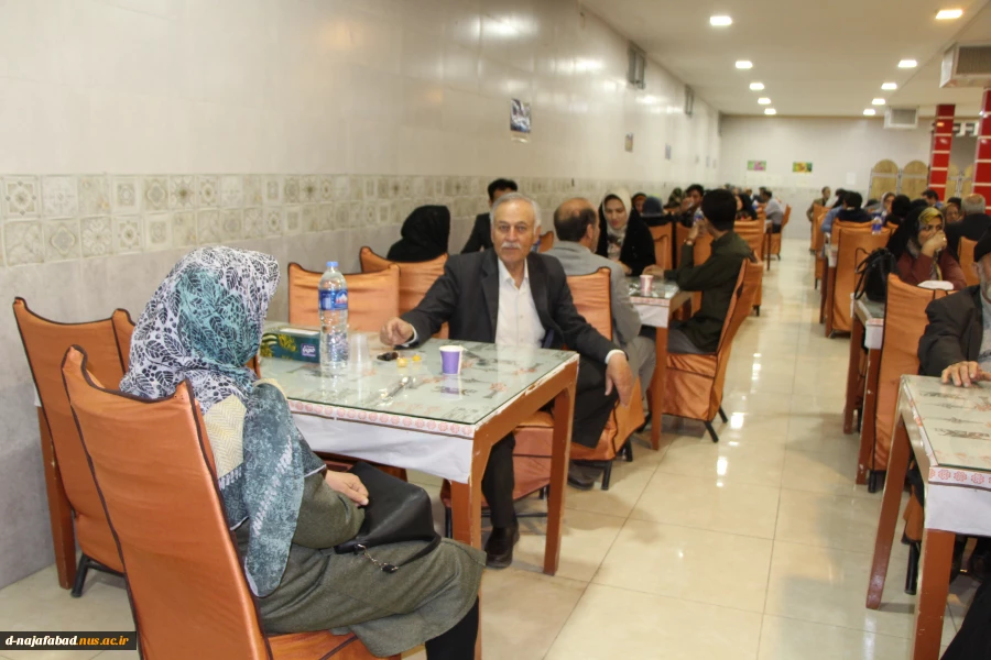 آیین تجلیل از پیشکسوتان بازنشسته وهمکاران گرامی  بهمراه ضیافت افطاری در آموزشکده فنی وحرفه ای دختران نجف آباد برگزار گردید 7