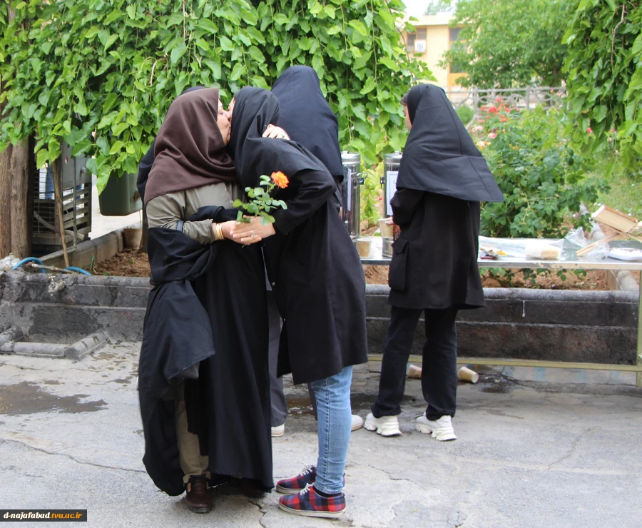 آیین تکریم میلاد حضرت معصومه (س)، روز دخترو استقبال از دانشجویان با نام نسیم کرامت زیر سایه خورشید در آموزشکده دختران نجف آباد برگزار شد 5