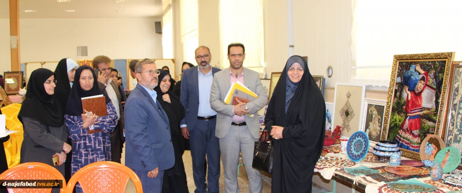 نشست دانش افزایی با موضوع مباحث حقوقی،فضای مجازی ،آسیبهای اجتماعی وپیش گیری از جرم در راستای جهاد تبیین  درسالن اجتماعات آموزشکده دختران سمیه نجف آباد برگزار شد. 11