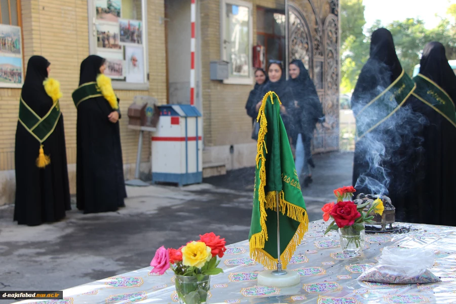 آیین بازگشایی دانشگاه ها واستقبال از دانشجویان با حضورخادم یاران حرم رضوی در آموزشکده دختران نجف آباد برگزار شد  9