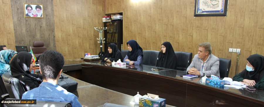 دیداردکتر اکرامیان مجری پروژه رشد وتوسعه وحمایت از نوآوری ها در جهادکشاورزی کشور و همراهان از موسسه کارآفرینی امید رویش با ریاست آموزشکده 4