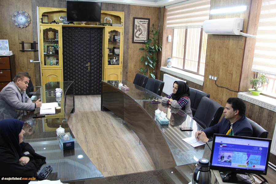 دیدار رئیس اتاق اصناف شهرستان با ریاست آموزشکده فنی وحرفه ای دختران نجف آباد  4