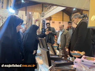 حضور آموزشکده دختران نجف آباد در هفتمین بازارچه دانشجویی نمایشگاه و فروشگاه توانمندی‌ها  تهران  6