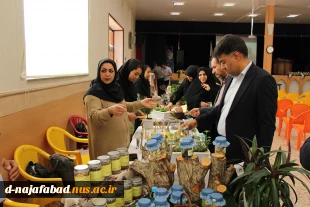 بازدیداعضای شورای شهر نجف آباد ودهیارحاجی آباد از نمایشگاه گیاهان دارویی آموزشکده ملی مهارت دختران نجف آباد« سمیه»  4