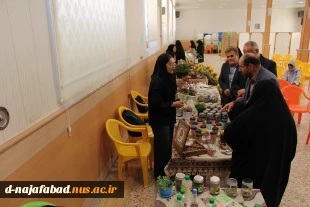بازدیداعضای شورای شهر نجف آباد ودهیارحاجی آباد از نمایشگاه گیاهان دارویی آموزشکده ملی مهارت دختران نجف آباد« سمیه»  9