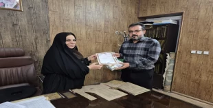 تجلیل از مسئول دفتر حوزه ریاست و روابط عمومی آموزشکده ملی مهارت دختران نجف آباد بمناسبت روز جهانی ارتباطات  2