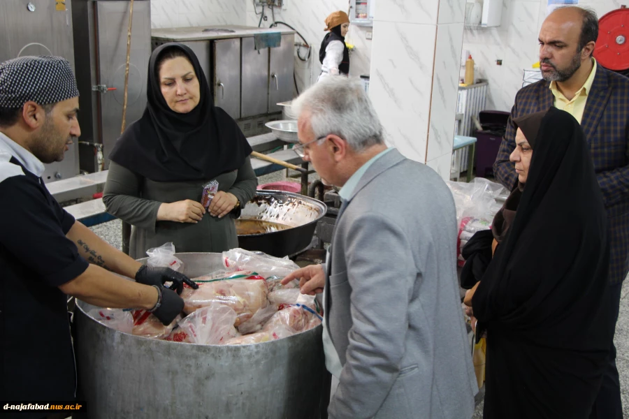 بازدید معاونت دانشجویی و فرهنگی و پژوهشی دانشگاه ملی مهارت اصفهان از آشپزخانه وسرای دانشجوی آموزشکده دختران نجف آباد 4